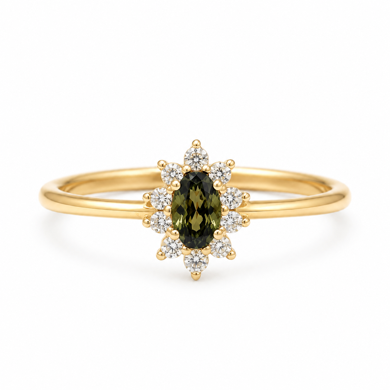 Anillo Oval con Corona de Zirconias